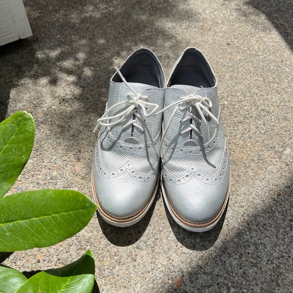 Cole Haan classic shoes - Picture 3 of 3